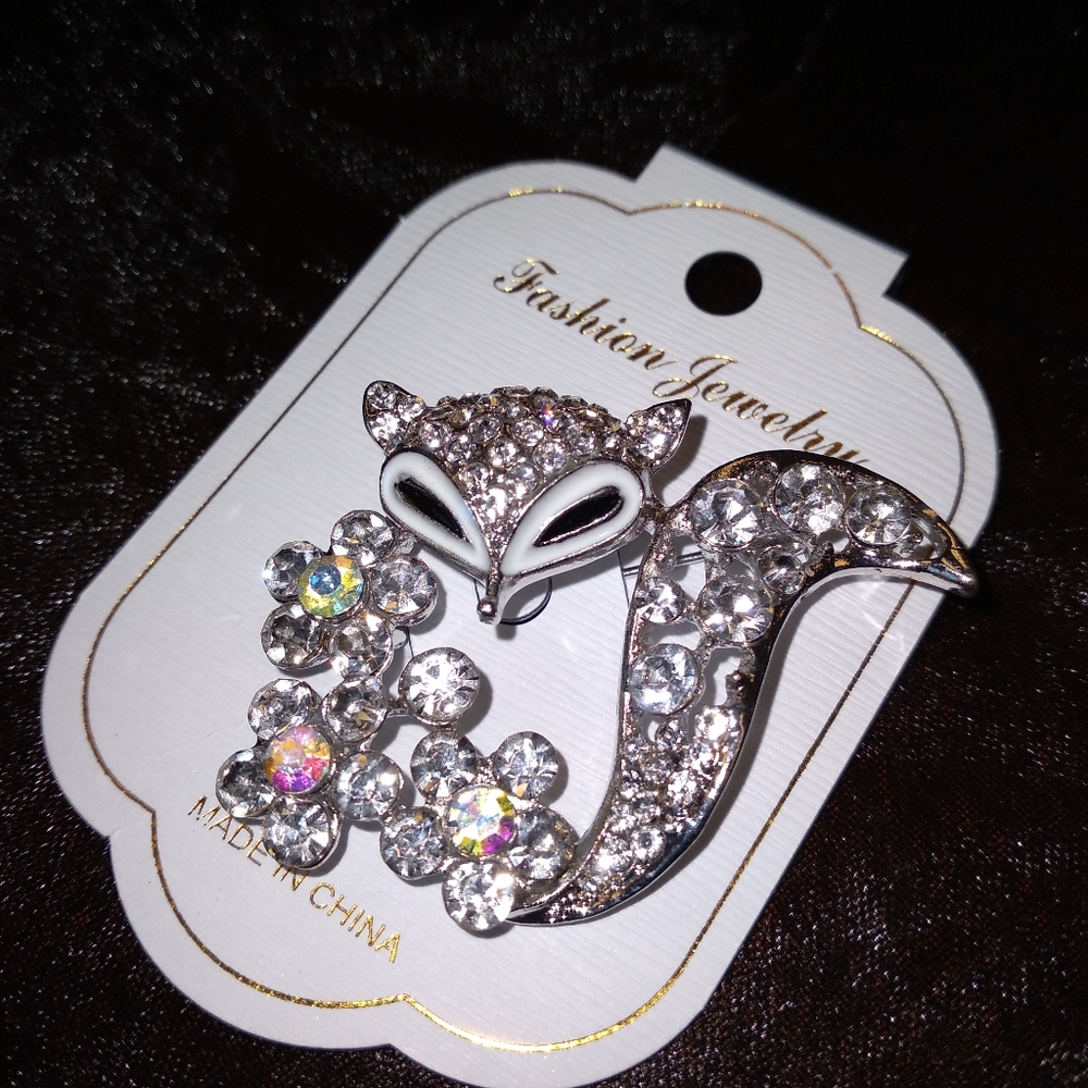 Foxy Brooch